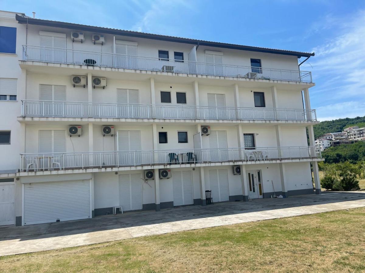 Summer Sky Hotel Ulcinj Buitenkant foto